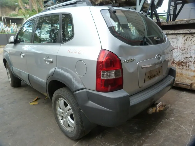 2010 Hyundai Tucson G4GC view 6
