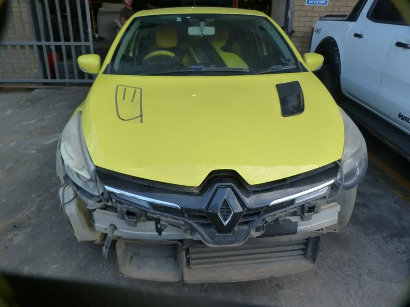 2015 Renault Clio view 2