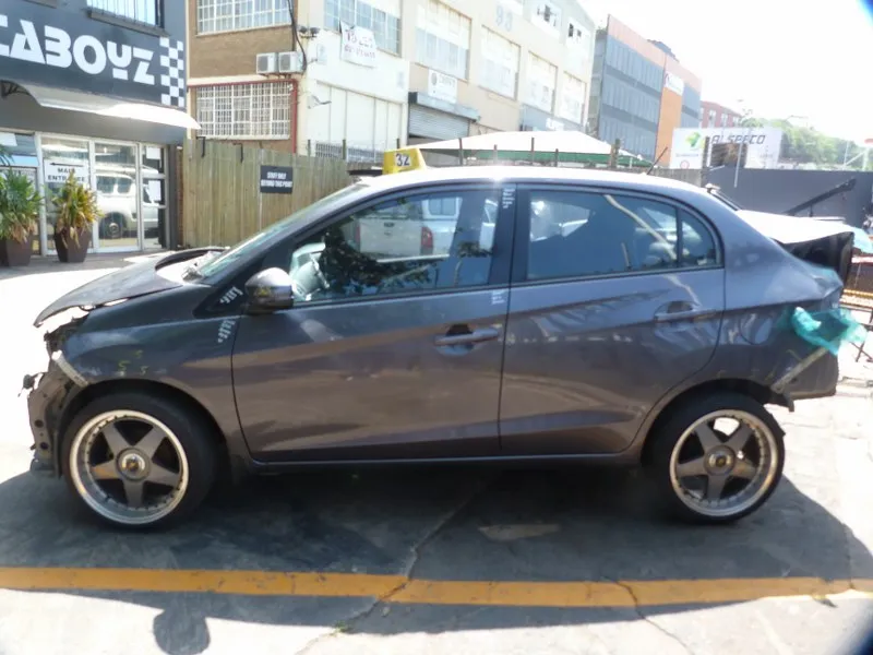 2017 Honda Brio view 6