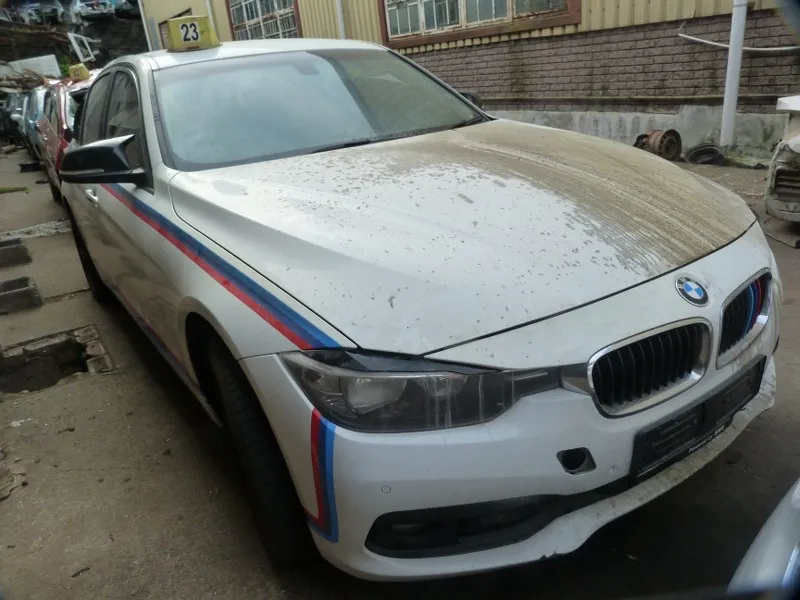 2015 BMW 3 Series thumbnail 7