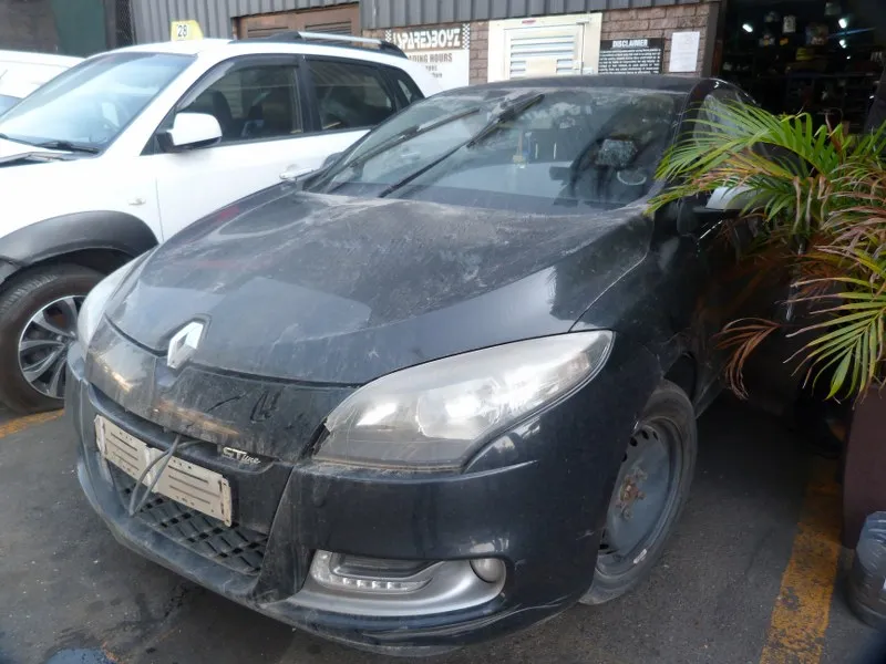 2013 Renault Megane H4J view 2