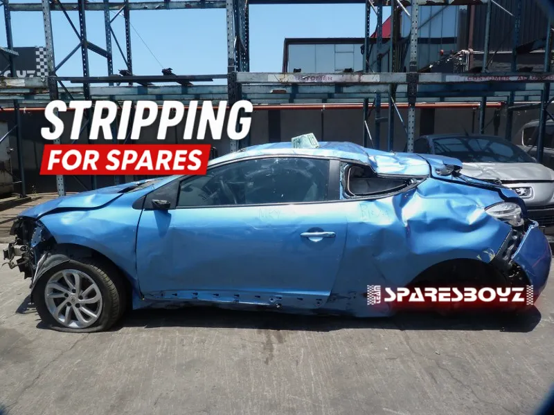 2012 Renault Megane K4M view 4