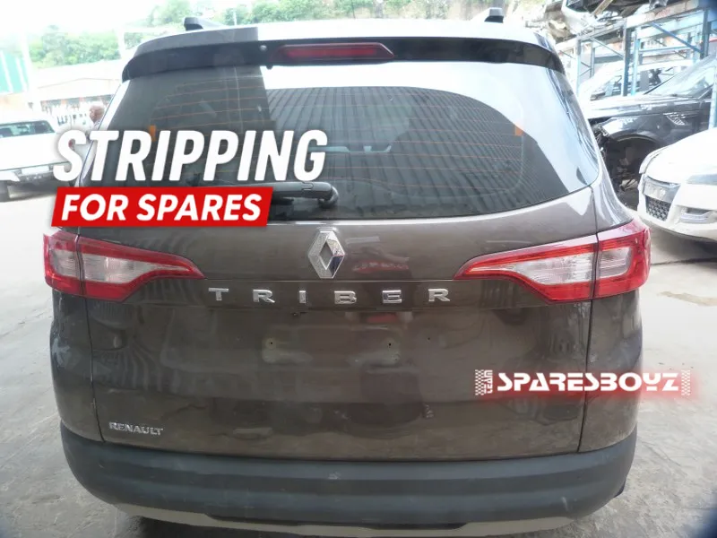 2022 Renault Triber B4DA view 5