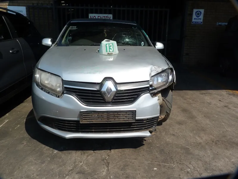 2015 Renault Sandero thumbnail 2