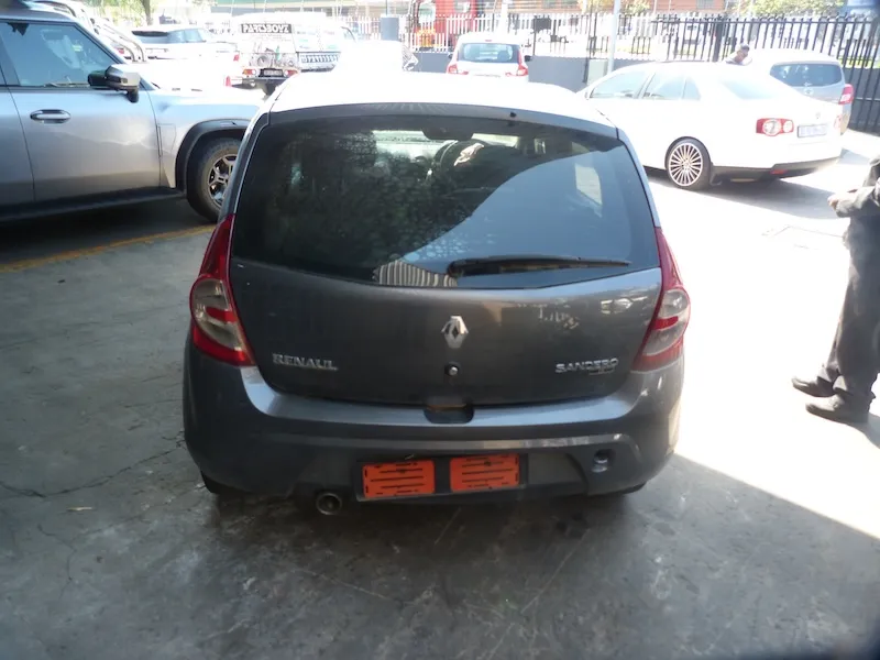 2012 Renault Sandero thumbnail 6