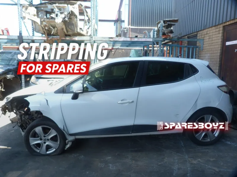 2013 Renault Clio view 4