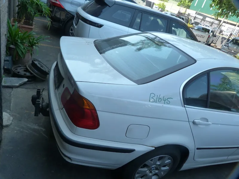 2000 BMW 3 Series  view 5