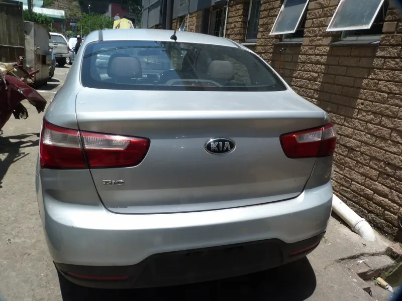 2014 Kia Rio G4FA view 5