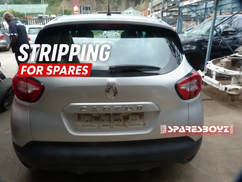 2016 Renault Captur H4B view 2