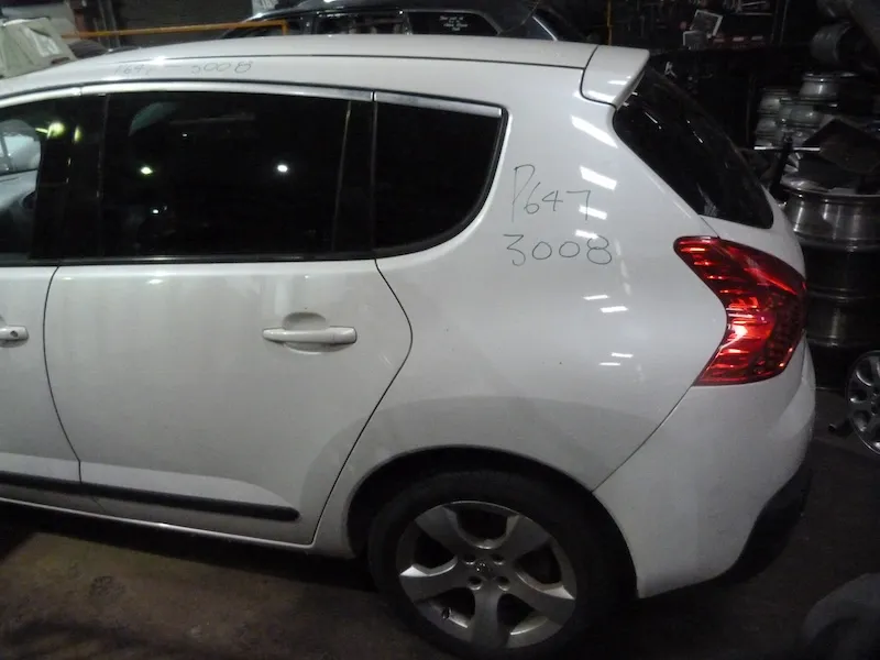 2011 Peugeot 3008  view 4