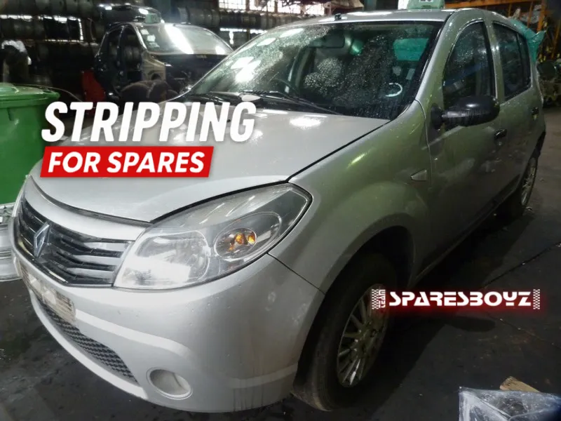 2011 Renault Sandero  view 4