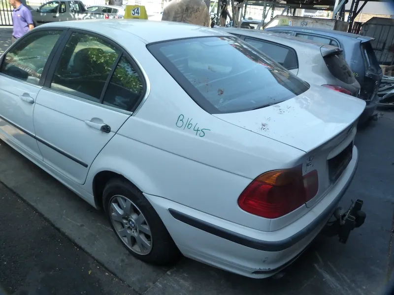 2000 BMW 3 Series  view 4