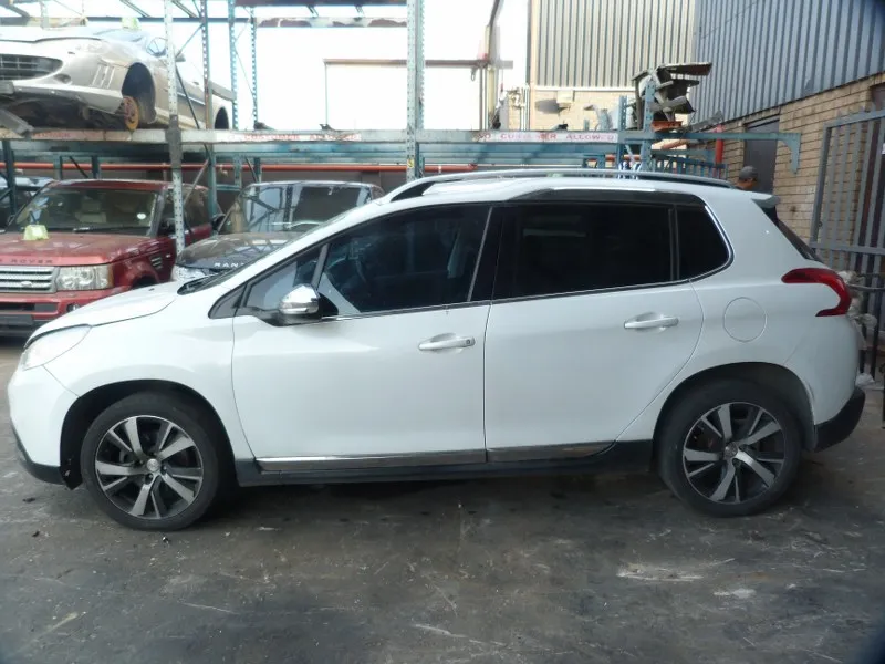 2016 Peugeot 2008 view 2