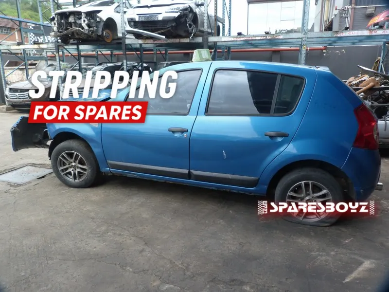 2011 Renault Sandero K7M view 4