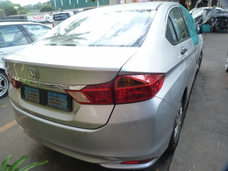 2014 Honda Ballade L15Z1 view 7