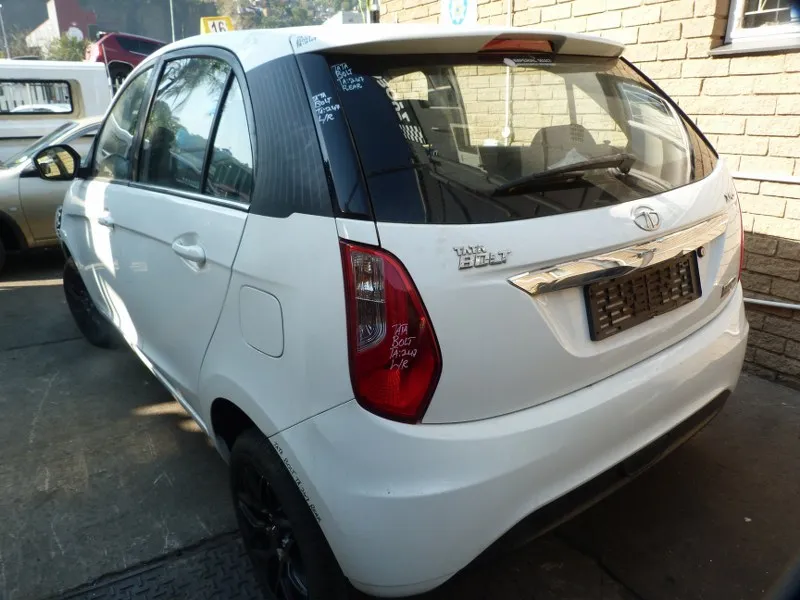 2018 Tata BOLT REV TRN04 view 6