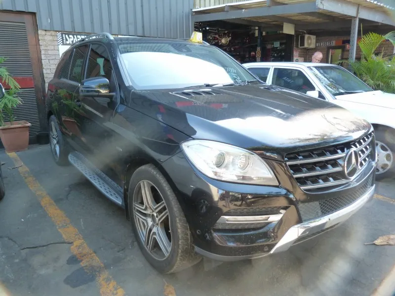 2013 Mercedes-Benz ML 651 view 8