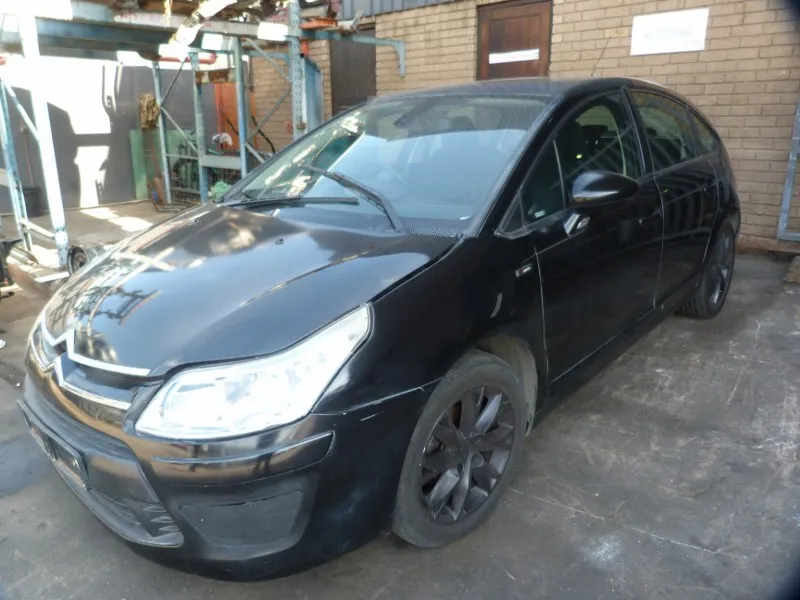2011 Citroën C4  view 4