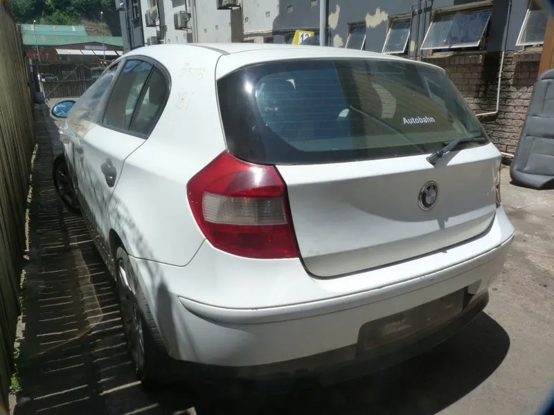 2006 BMW 1 Series N45 view 7