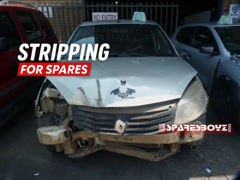 2010 Renault Sandero K7M view 1