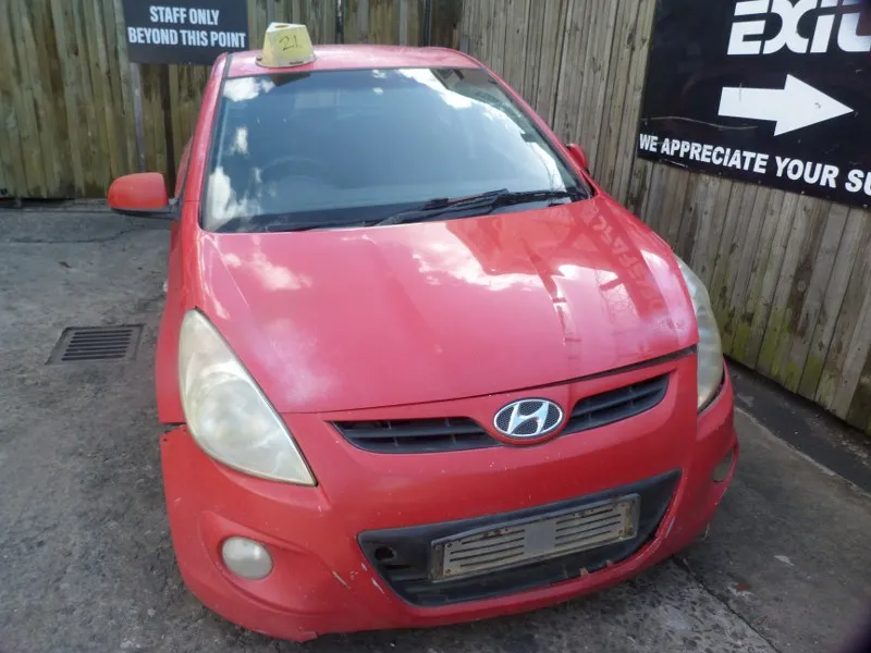 2009 Hyundai i20 G4FA view 2