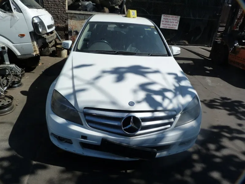 2011 Mercedes-Benz C-Class 2718 view 2
