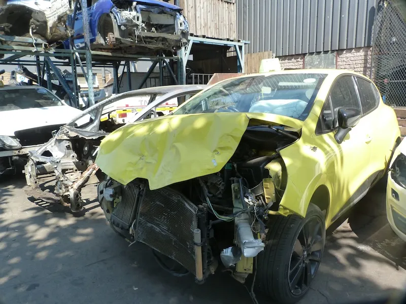 2014 Renault Clio  view 4