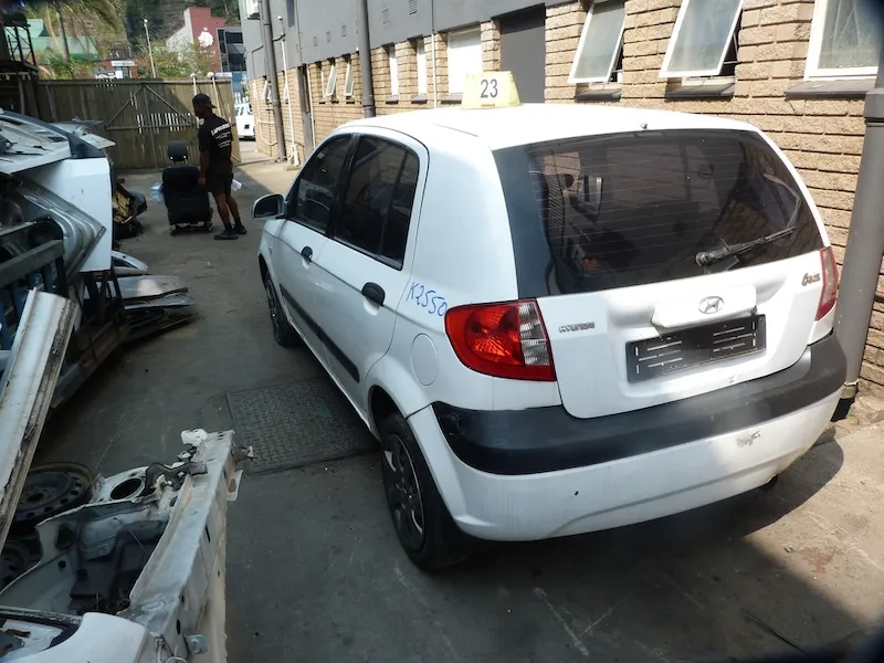 2009 Hyundai Getz G4EE view 4