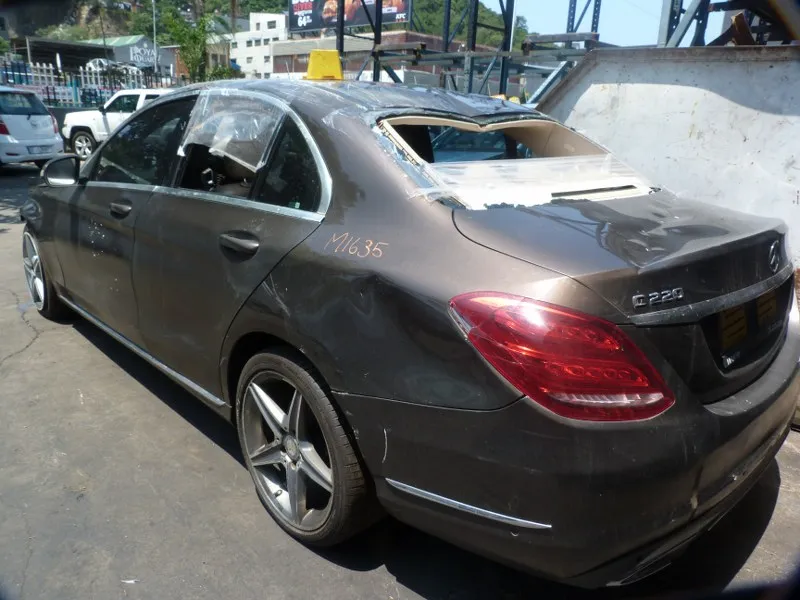 2014 Mercedes-Benz C-Class 651 view 6