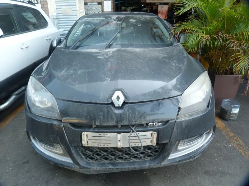 2013 Renault Megane H4J view 3