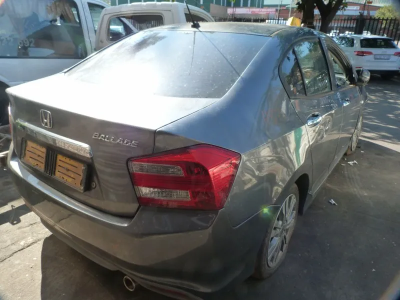 2012 Honda Ballade view 5