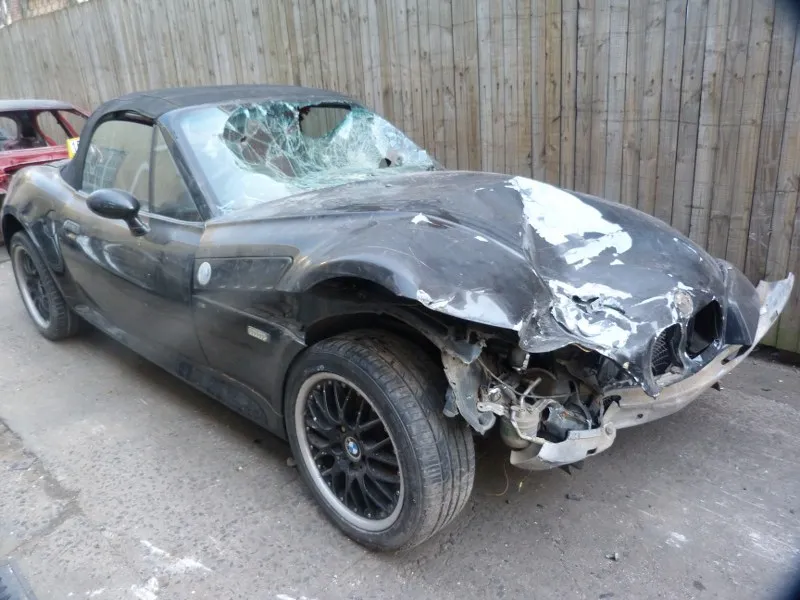 2001 BMW Z3 M54 view 3