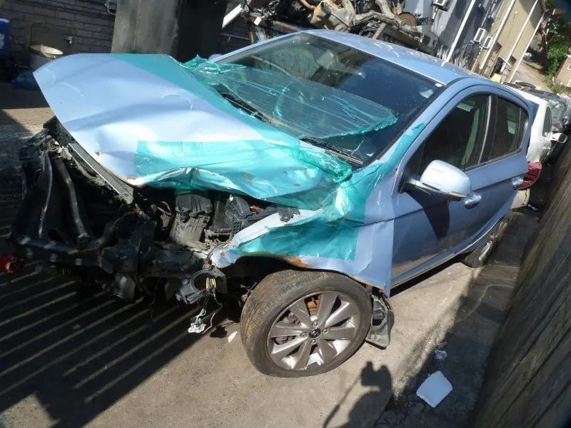 2014 Hyundai i20 D4FC view 5