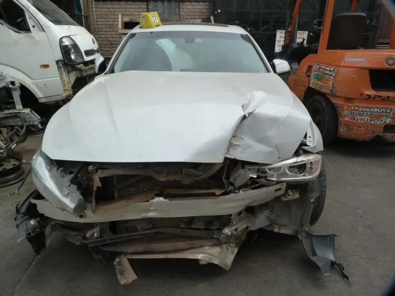 2013 BMW 3 Series N20 view 2