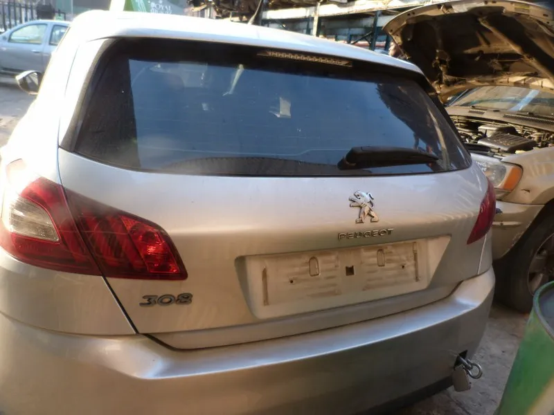 2016 Peugeot 308 10XV view 6