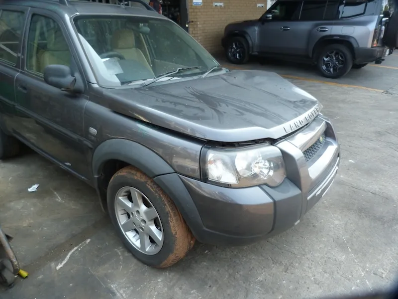 2005 Land Rover Freelander  view 3