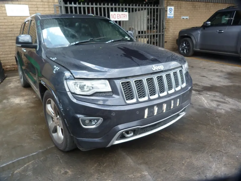 2014 Jeep Grand Cherokee  view 2