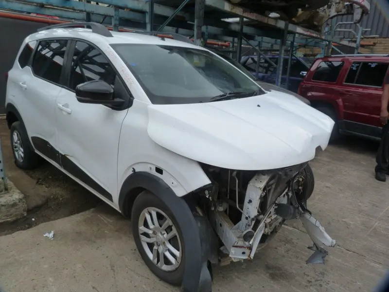 2023 Renault Triber B4D view 8