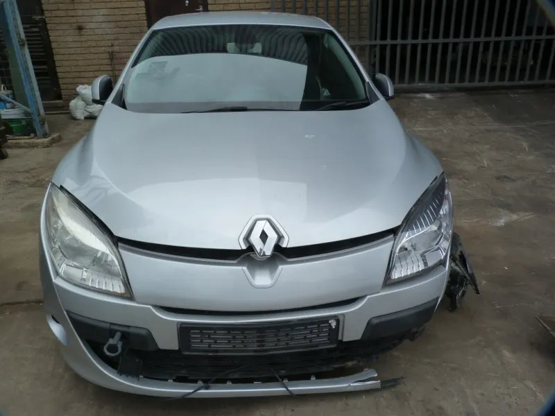 2010 Renault Megane view 5