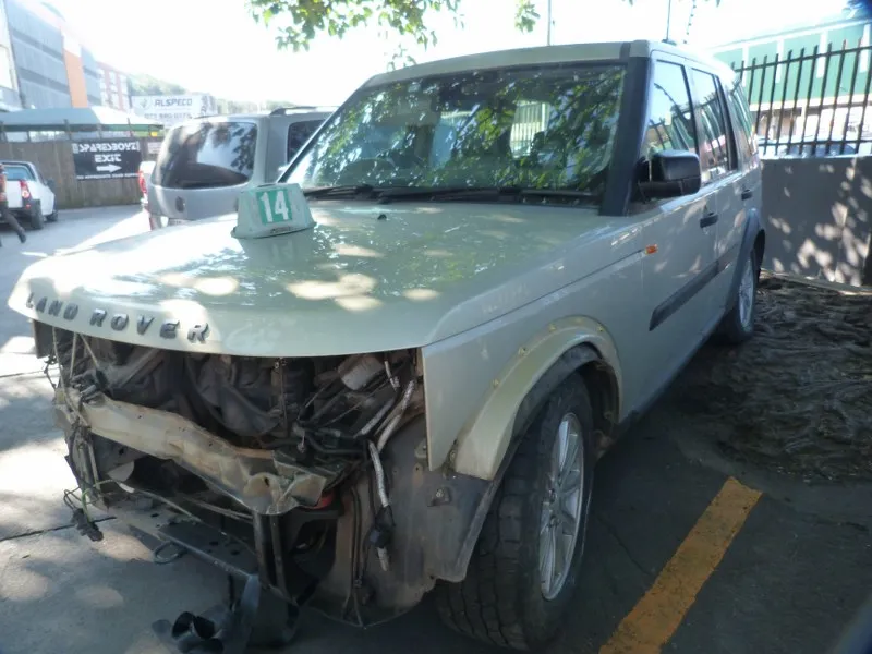 2007 Land Rover Discovery 3 view 3