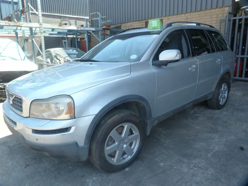 2008 Volvo XC90 D5244T view 4