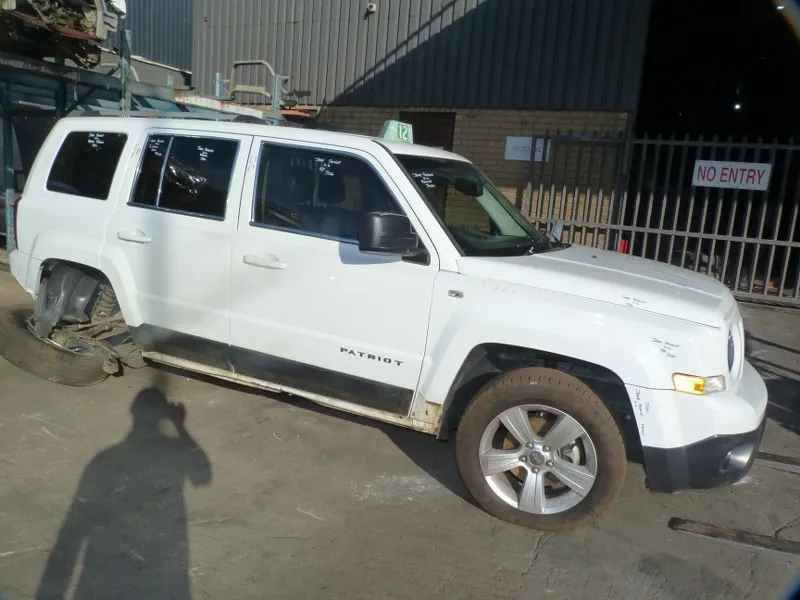 2012 Jeep Patriot  view 5