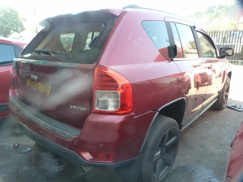 2013 Jeep Compass  view 6
