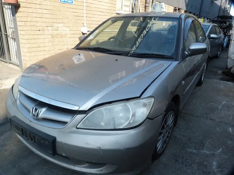 2004 Honda Civic D17A5 view 3
