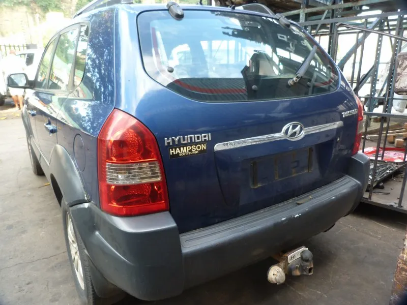 2005 Hyundai Tucson G4GC view 7