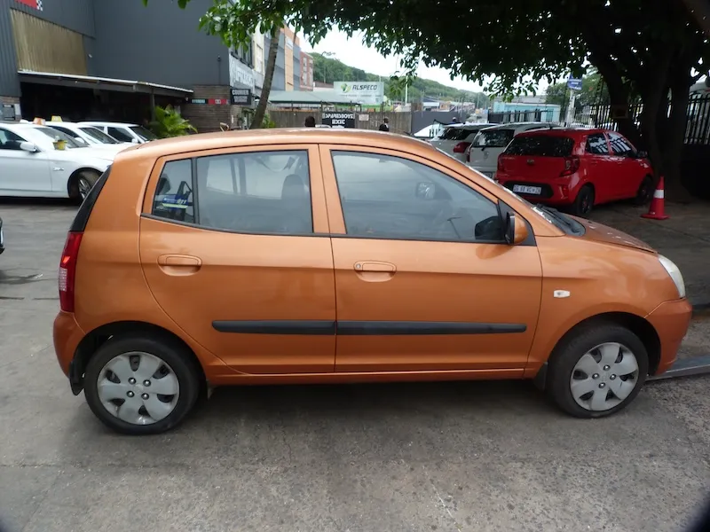 2005 Kia Picanto G4HG view 5