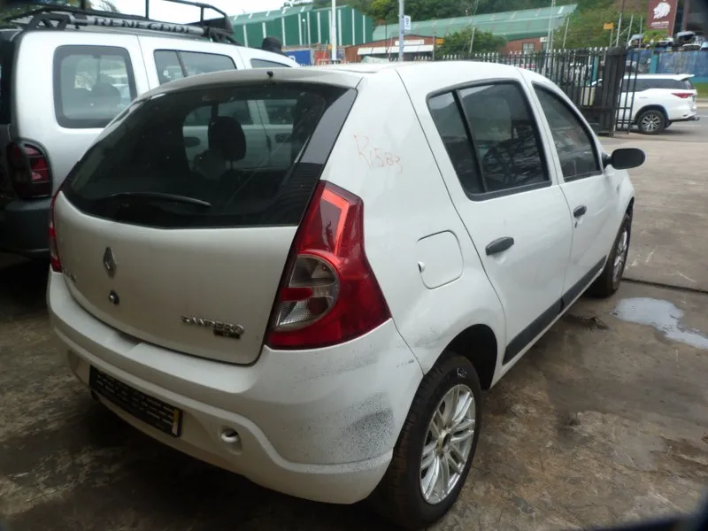 2011 Renault Sandero K7M view 5