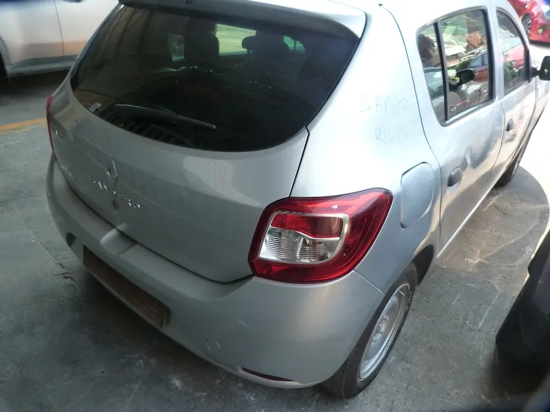 2015 Renault Sandero thumbnail 6