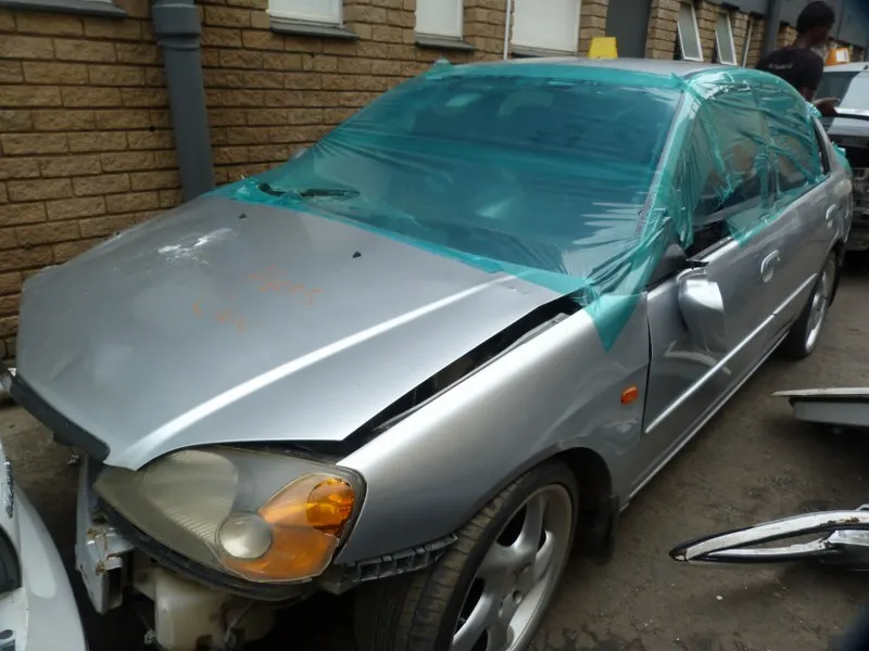 2001 Honda Civic D17A5 view 2
