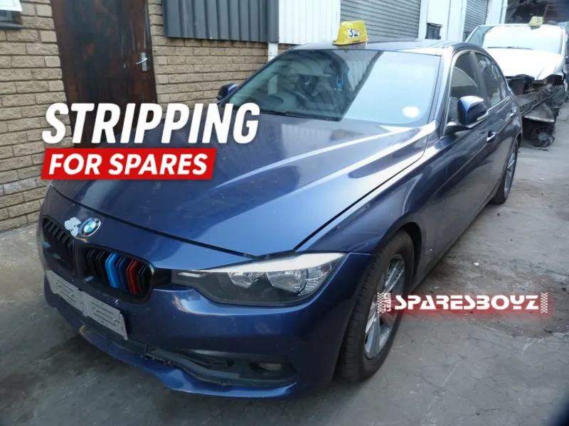 2015 BMW 3 Series F30 view 3